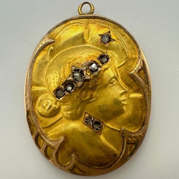 Unbranded Jewelry - Antique Art Nouveau solid 18kt gold rose cut natural diamonds cameo pendant
